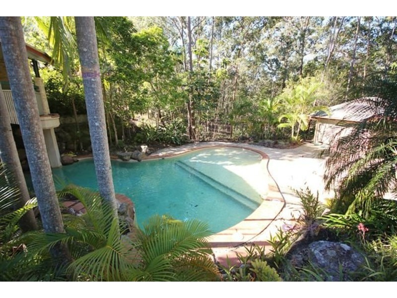 2/360 Simpsons Road, Bardon QLD 4065