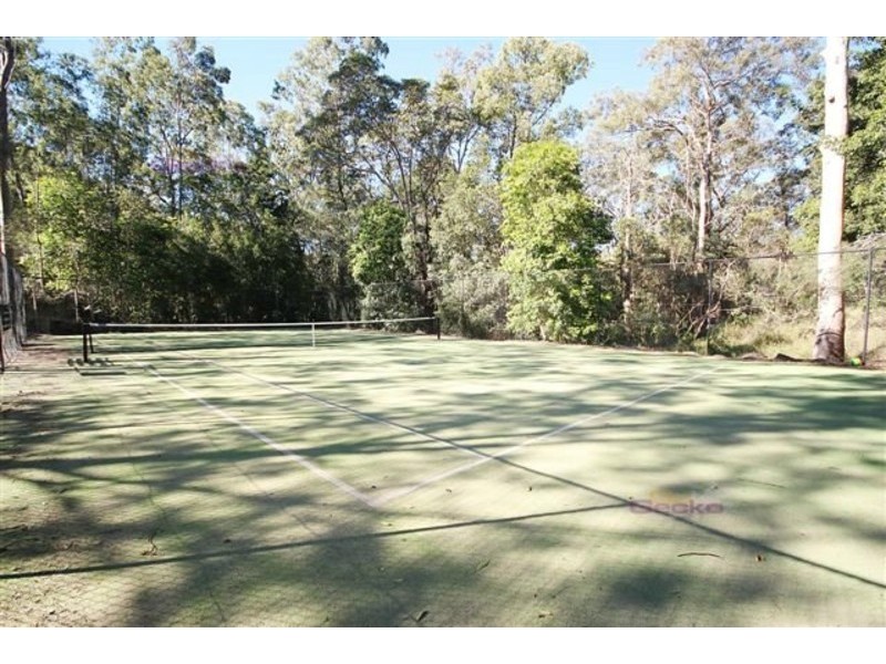 2/360 Simpsons Road, Bardon QLD 4065