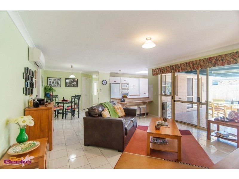 6 Peterson Place, Bridgeman Downs QLD 4035