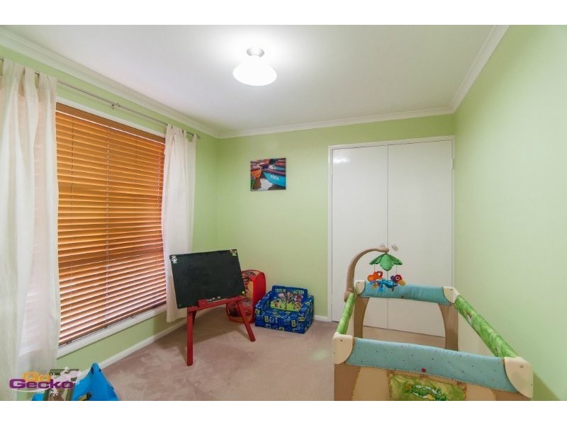 6 Peterson Place, Bridgeman Downs QLD 4035