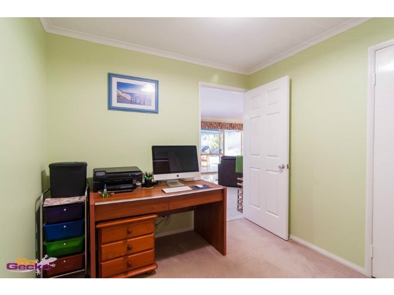 6 Peterson Place, Bridgeman Downs QLD 4035