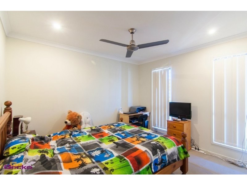 17 Gabrielle Court, Kallangur QLD 4503