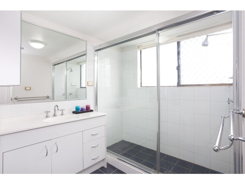 2/12 Rowell Street, Zillmere QLD 4034