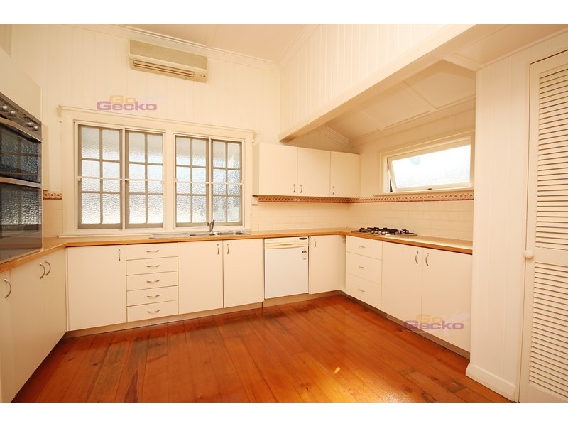 54 Love Street, Northgate QLD 4013