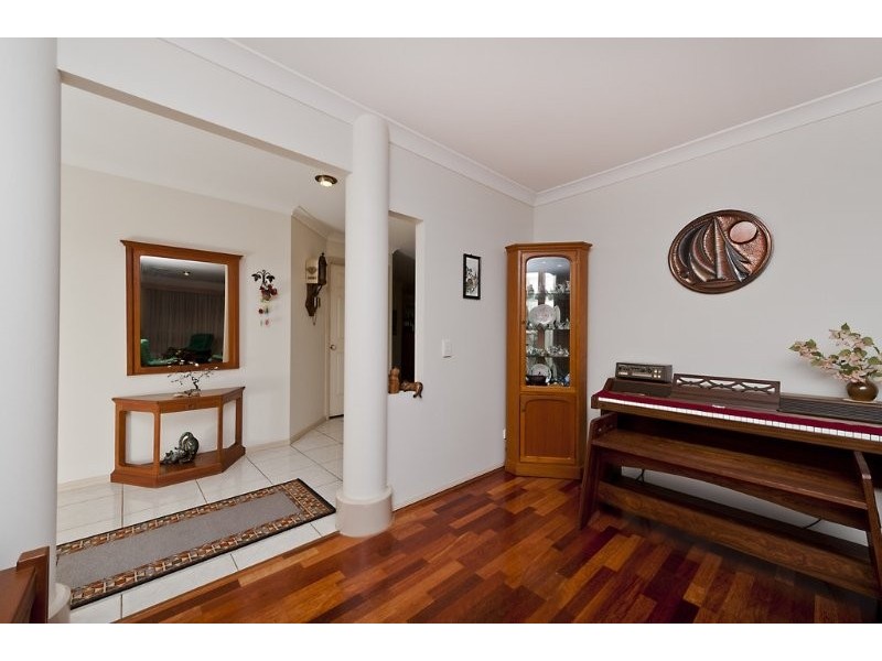 9 Canadel St, Carseldine QLD 4034