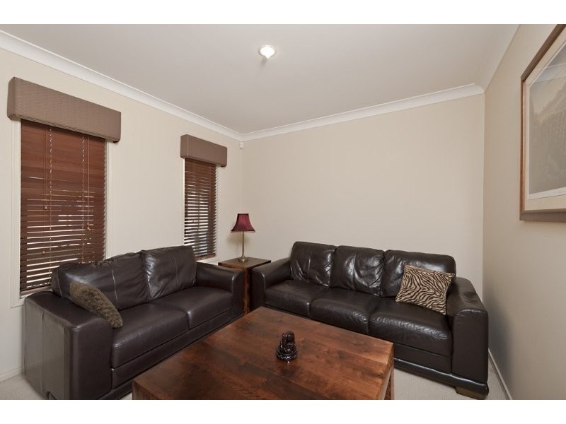 6 Estonia Avenue, Bridgeman Downs QLD 4035