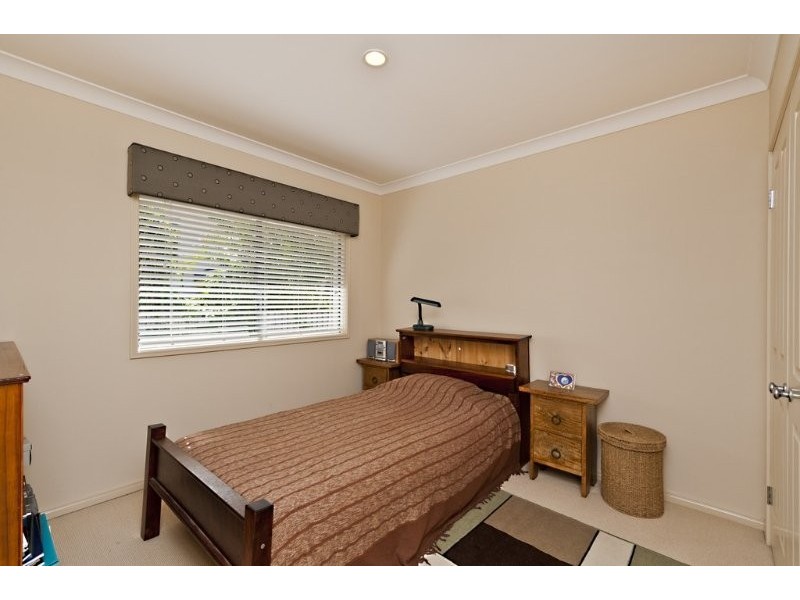 6 Estonia Avenue, Bridgeman Downs QLD 4035