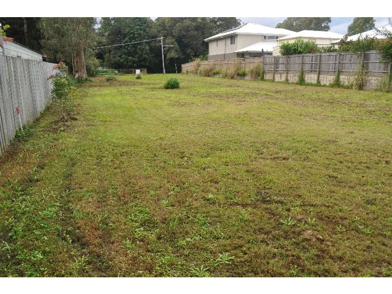 35 Chaseley Street, Nudgee Beach QLD 4014