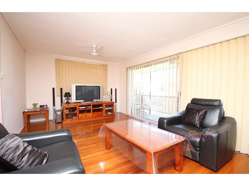 61 Stoneleigh St, Albion QLD 4010