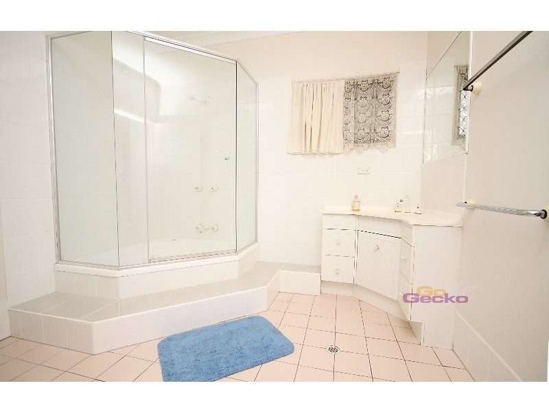 12 Huet St, Wavell Heights QLD 4012