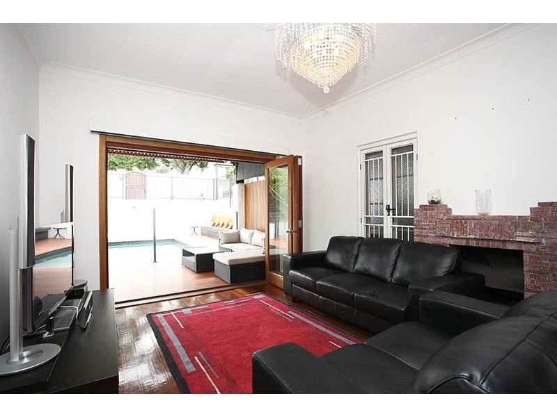 5 Charlton St, Hamilton QLD 4007