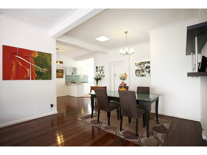 5 Charlton St, Hamilton QLD 4007