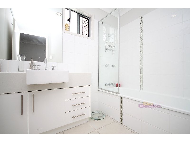 4/10 David Street, Nundah QLD 4012