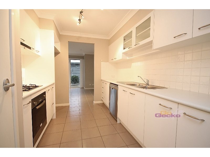 4/42 Petrie Cres, Aspley QLD 4034