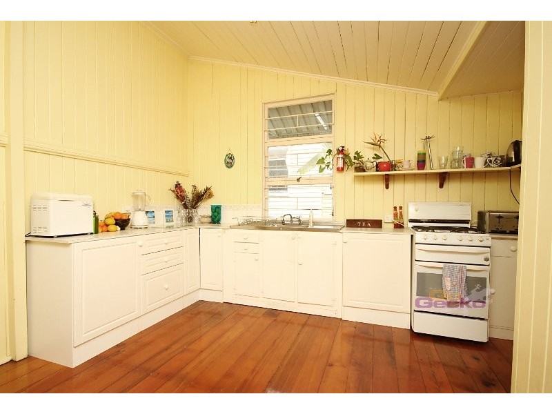 12 Railway Parade, Clayfield QLD 4011