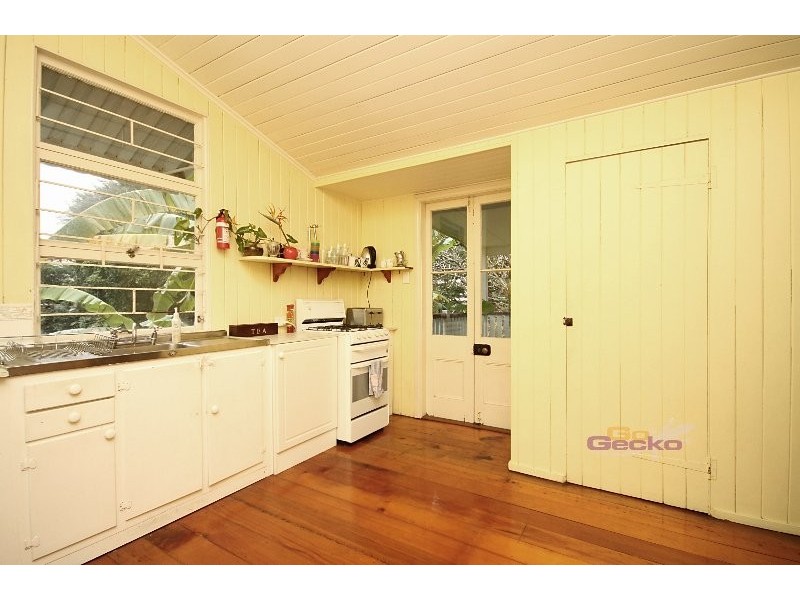 12 Railway Parade, Clayfield QLD 4011