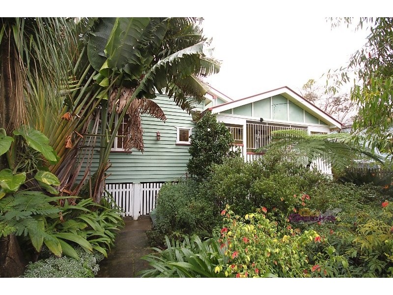 12 Railway Parade, Clayfield QLD 4011