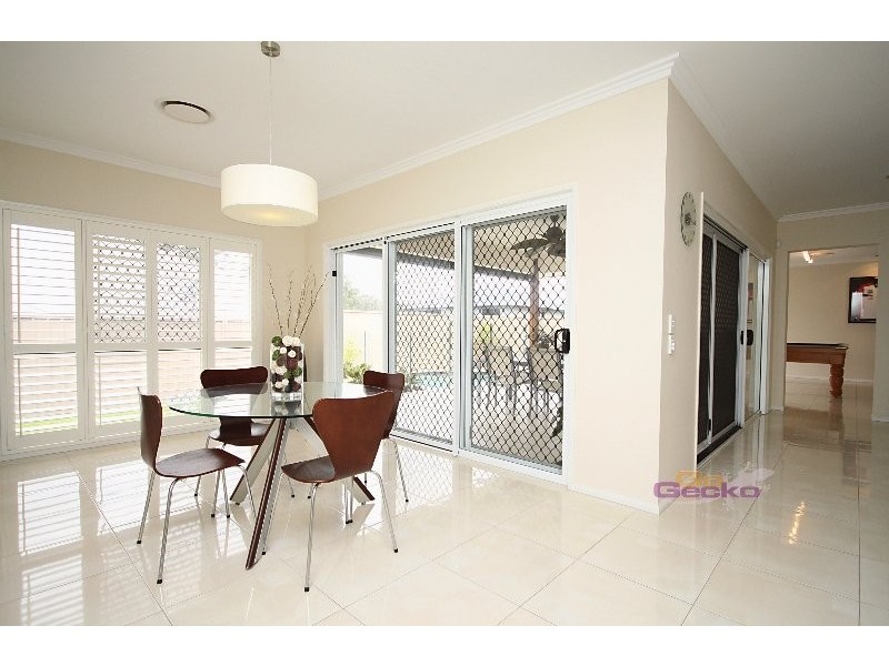 10 Seeana Cres, Bridgeman Downs QLD 4035