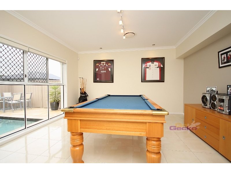 10 Seeana Cres, Bridgeman Downs QLD 4035