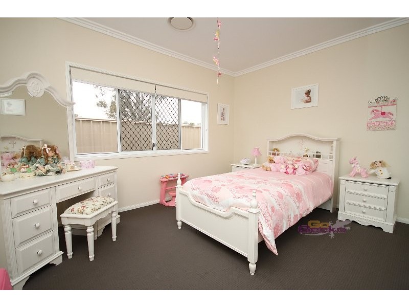 10 Seeana Cres, Bridgeman Downs QLD 4035