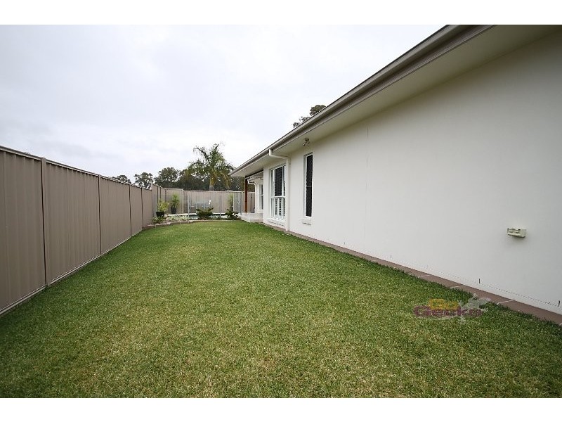 10 Seeana Cres, Bridgeman Downs QLD 4035