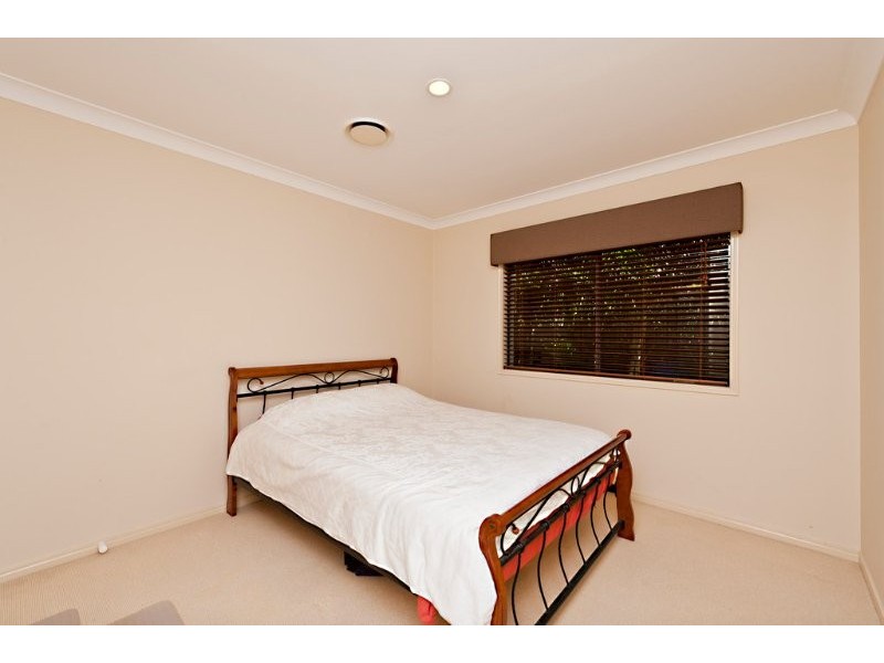 6 Estonia Avenue, Bridgeman Downs QLD 4035