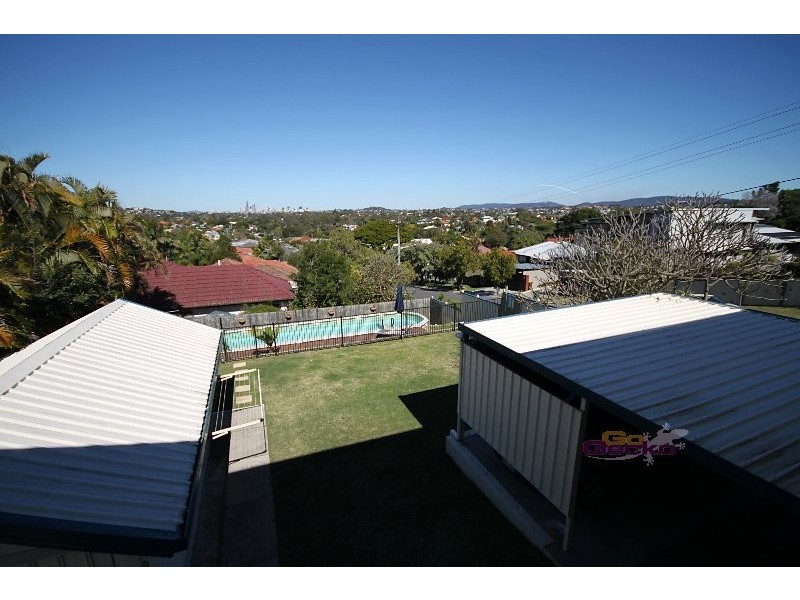 218 Rode rd, Wavell Heights QLD 4012