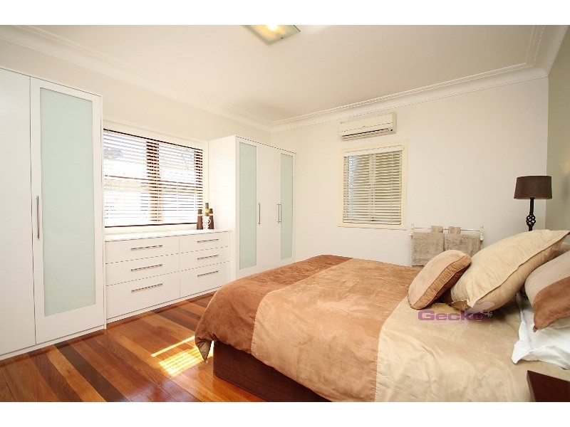 218 Rode rd, Wavell Heights QLD 4012