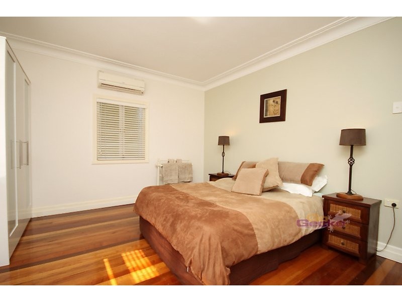 218 Rode rd, Wavell Heights QLD 4012