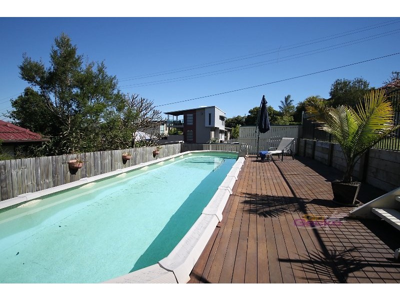 218 Rode rd, Wavell Heights QLD 4012