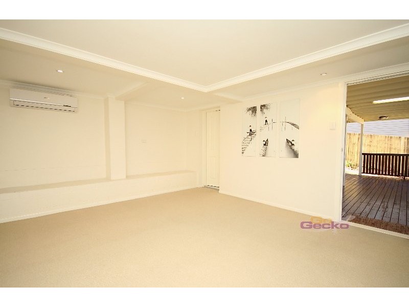 218 Rode rd, Wavell Heights QLD 4012