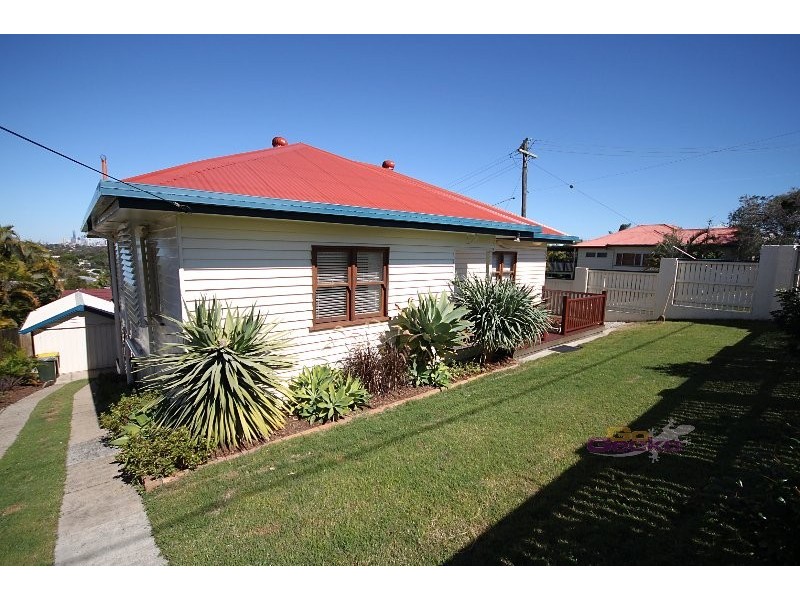 218 Rode rd, Wavell Heights QLD 4012