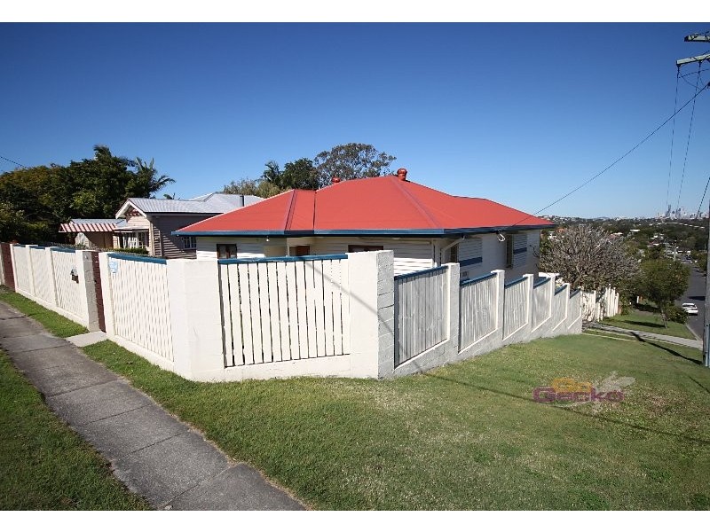 218 Rode rd, Wavell Heights QLD 4012
