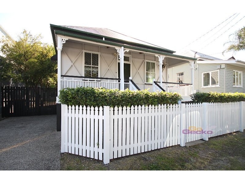 16 Lucy Street, Albion QLD 4010