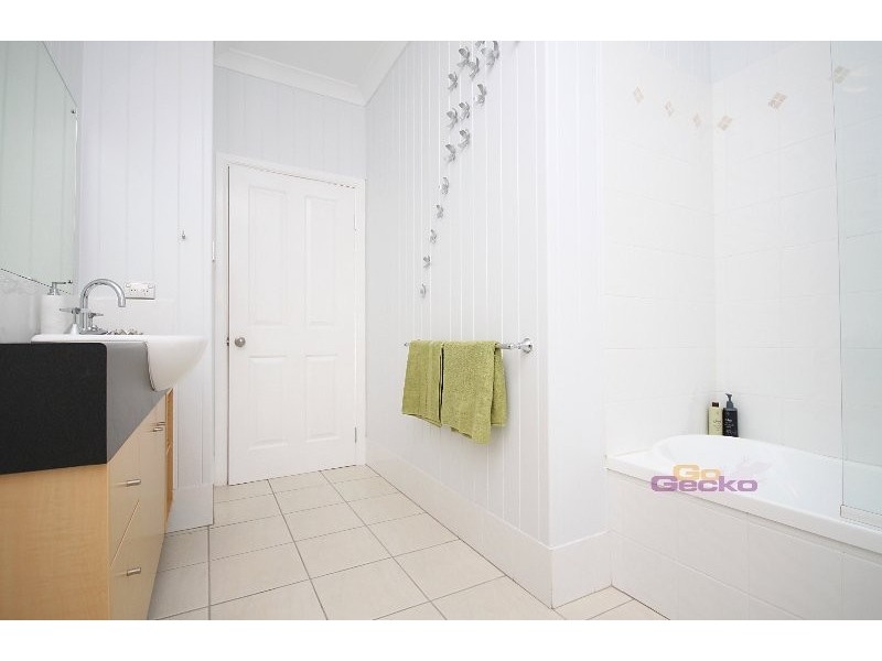 98A Main Avenue, Wavell Heights QLD 4012