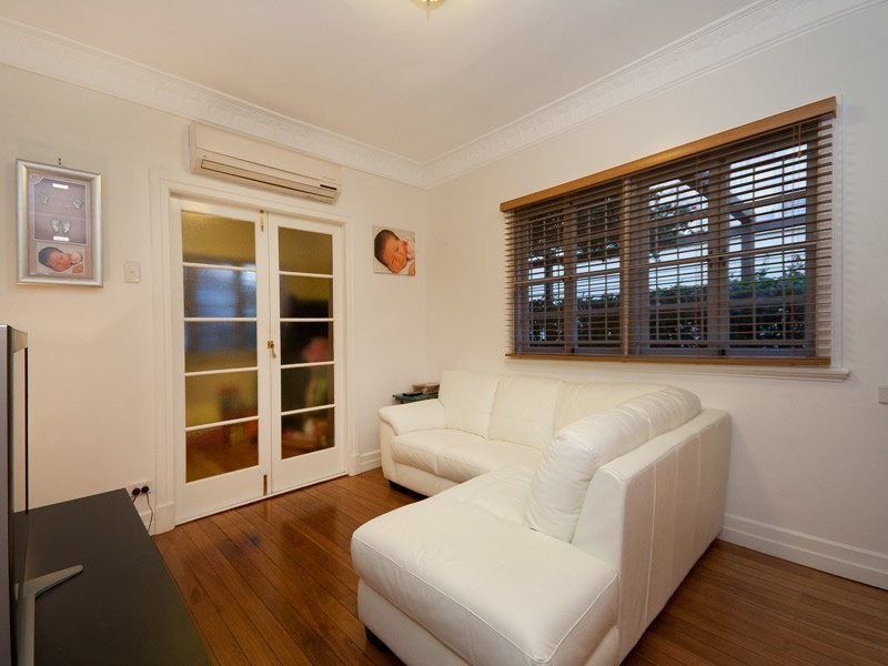 252 Rode Road, Wavell Heights QLD 4012