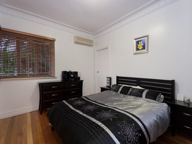 252 Rode Road, Wavell Heights QLD 4012