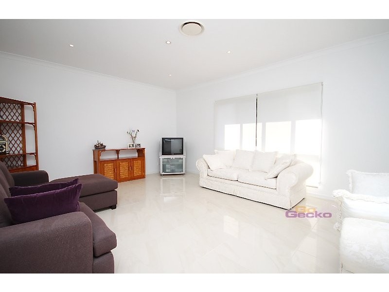 19 Silverbirch Place, Bridgeman Downs QLD 4035
