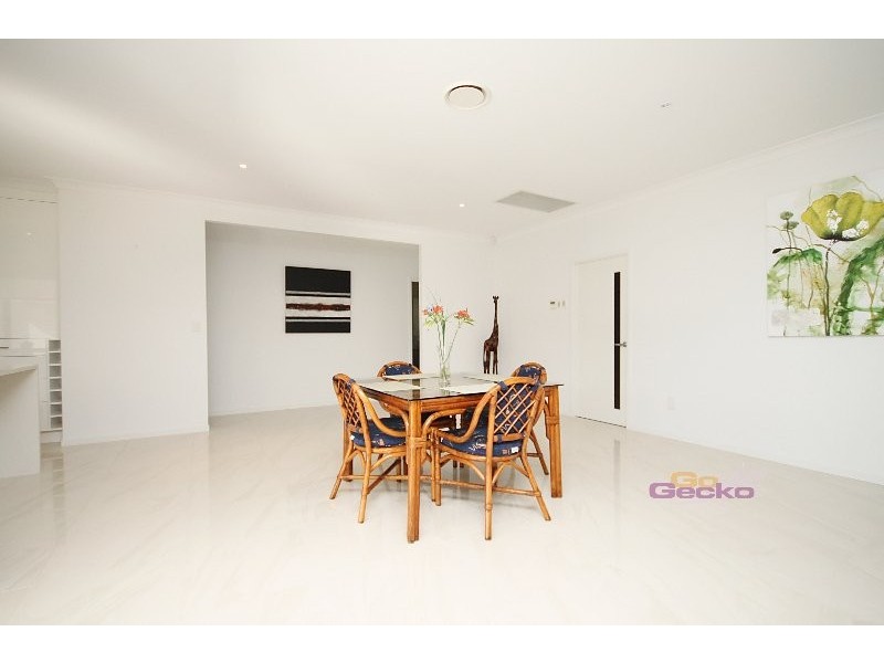 19 Silverbirch Place, Bridgeman Downs QLD 4035
