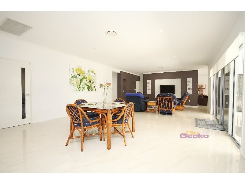 19 Silverbirch Place, Bridgeman Downs QLD 4035