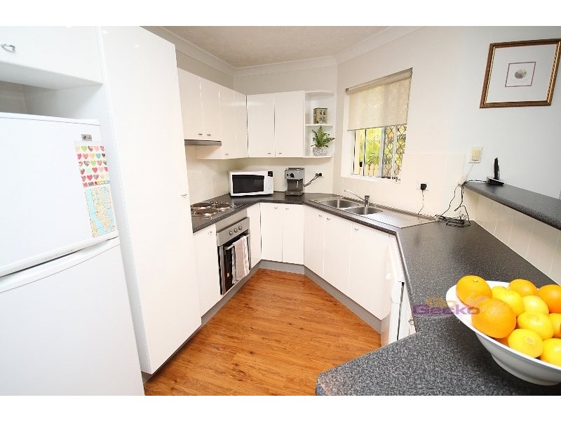 2/1 Hall Street, Northgate QLD 4013