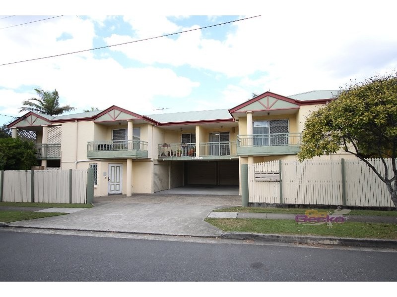 2/1 Hall Street, Northgate QLD 4013