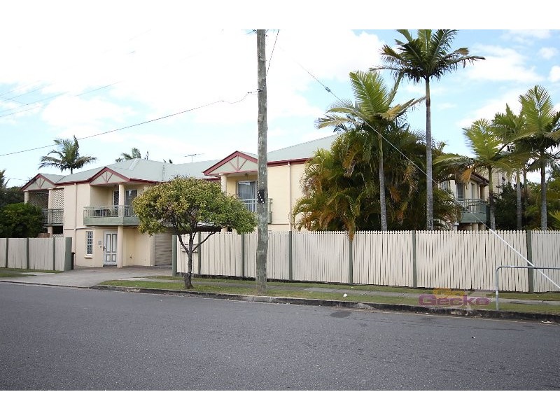 2/1 Hall Street, Northgate QLD 4013