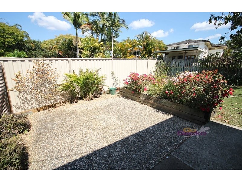 76 Redbourne St, Chermside West QLD 4032