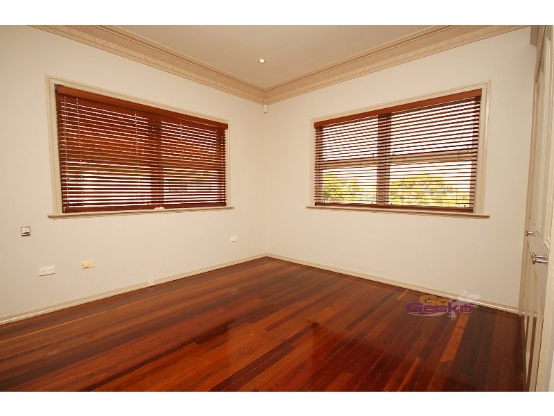 15 Aveling St, Wavell Heights QLD 4012