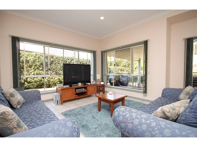 195 Bangalow St, Bridgeman Downs QLD 4035