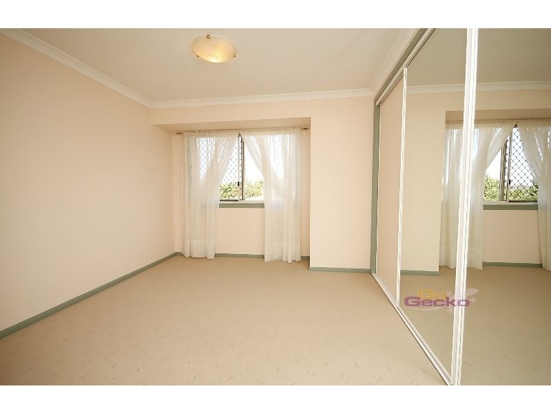 195 Bangalow St, Bridgeman Downs QLD 4035