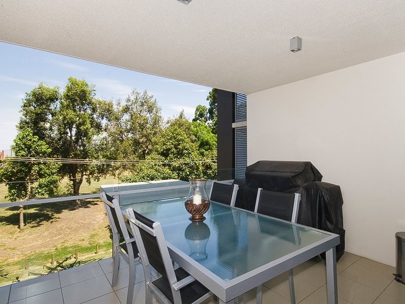 208/17 Parkland Street, Nundah QLD 4012