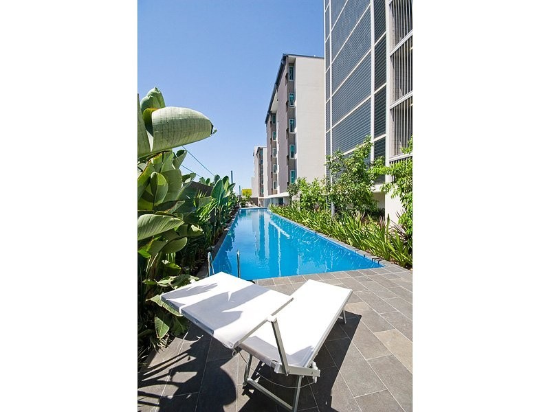 208/17 Parkland Street, Nundah QLD 4012