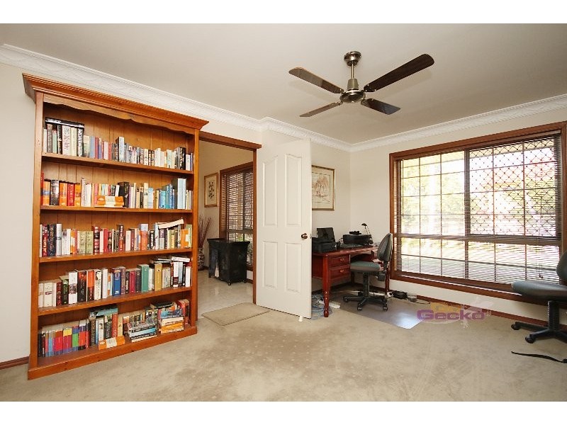 42 Dimboola St, Bridgeman Downs QLD 4035